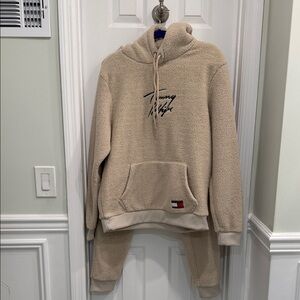 Tommy Hilfiger Cream Fleece Hoodie and Joggers